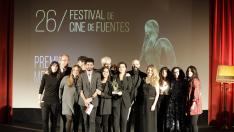Miguel Casanova y el equipo de su película, tras recibir el premio en el festival.