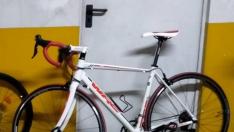 Imagen de la bici robada en uno de los trasteros de Huesca.
