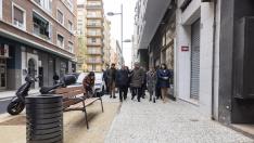 El alcalde de Zaragoza, este viernes, en la calle de Latassa.