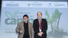 Víctor Manuel Martínez, a la Izda, y Adolfo Aragüés, director de la Federación de Cooperativas Agroalimentarias.
