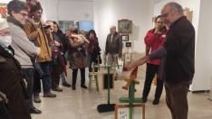 Paco Paricio, fundador de 'Los titiriteros de Binéfar' y comisario de la muestra, presenta la exposición de La Casa de los Títeres en Zamora.