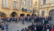 El rey de España ha tenido un caluroso recibimiento en Alcañiz, con cientos de vecinos que han coreado su nombre.