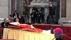 Visitas para dar el último adiós a Benedicto XVI.