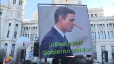 Multitudinaria manifestación en Madrid contra Pedro Sánchez y las políticas de su Gobierno con UP