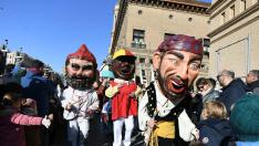 Los zaragozanos celebran San Valero en la calle.