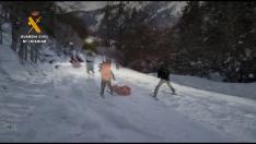 Rescate de una esquiadora de travesía accidentada en el pico Acué (Ansó)