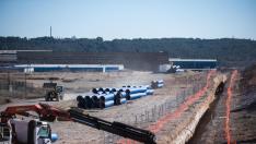 Obras de renovación de una tubería en la avenida de Gómez Laguna