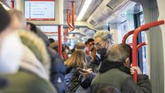 Foto del interior del tranvía de Zaragoza