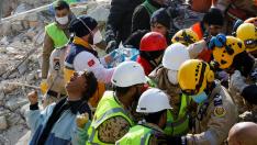 Rescate de una mujer tras pasar 177 horas bajo los escombros del terremoto en Turquía