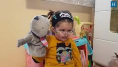 Nerea Bravo tiene 4 años y padece el síndrome de Silver Russell, una enfermedad rara que se manifiesta por una asimetría de un lado del cuerpo, problemas de crecimiento y falta de apetito entre otros.