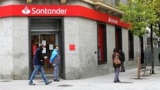 Sede del Banco Santander en la ciudad de Huesca.