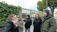 Padres del colegio Doctor Azúa que denuncian la situación de los hijos únicos