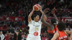 Foto del partido Casademont Zaragoza-Villeneuve, de la Eurocup Women, en el pabellón Príncipe Felipe
