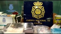 La operación se ha saldado con dos detenidos y la aprehensión de 7 kilos y medio de speed, 474 gramos de cocaina, 1,1 kilos de ketamina, 620 gramos de cristal, anfetaminas y diversas sustancias de corte.