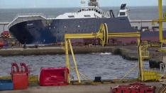 Un buque vuelca en el astillero de Edimburgo y deja al menos 25 heridos