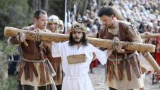 Representación del Drama de la Cruz en el Monte Calvario durante la Semana Santa de Alcorisa. gsc