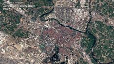 Evolución de Zaragoza, desde el aire, en las últimas cuatro décadas