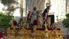 S.Santa.- El olivo de 'El Prendi' se parte tras una chicotá a la salida de su templo en Jerez