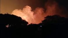 Un incendio declarado en Tarifa obliga a desalojar a 70 vecinos
