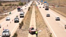 Muere una mujer y un hombre resulta herido grave en un accidente en Villanueva de Gállego.