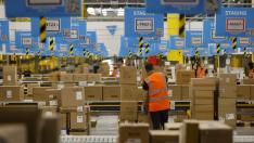 Amazon ha inaugurado este lunes el almacén de almacenes que tiene en Plaza tras un mes de rodaje.