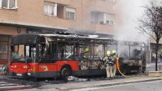 Incendio de un autobús urbano en Zaragoza