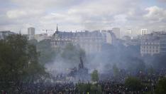 Francia, corteo Primo Maggio a Parigi: scontri a manifestazione contro riforma pensioni