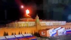 Captura del un video que muestra un presunto ataque con dron ucraniano al Kremlin.