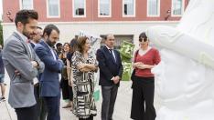 La artista Rebeca Zarza ha creado un bestiario sobre el busto de Goya.