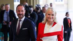 El heredero de Noruega, el príncipe Haakon, y la princesa Mette-Marit