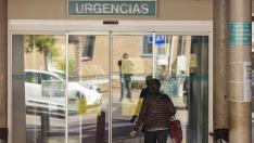 Entrada al servicio de Urgencias del Hospital Miguel Servet, en Zaragoza.