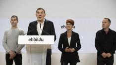 Los siete condenados por asesinatos de ETA renuncian a ser candidatos de EH Bildu
