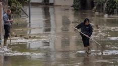 Labores de limpieza en la zona afectada por las graves inundaciones en la región italiana de Emilia Romaña.