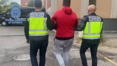 Cuatro detenidos por colgar de un puente el muñeco con la camiseta de Vinícius