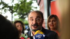 Acto electoral de Javier Lambán y la exministra Carmen Calvo en el Espacio Ambigú del Teatro de las Esquinas de Zaragoza