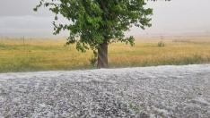 Una granizada en el municipio de Ilche, en la comarca del Somontano.