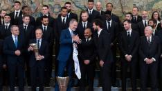 El Rey Felipe VI recibe al Real Madrid de baloncesto.