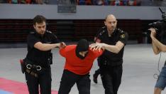 La Policía Nacional exhibe sus medios a la comunidad educativa