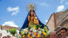 Saca de la Virgen del Castillo en Bijuesca.