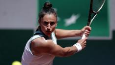 La tenista española Sara Sorribes durante el Grand Slam del Abierto de Francia en Roland Garros.