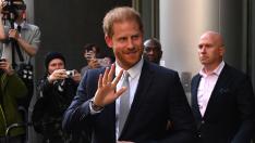 El príncipe Enrique, el pasado miércoles a la salida del Tribunal Supremo, en Londres, tras prestar declaración.