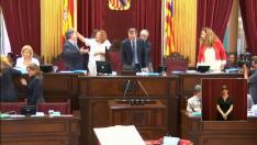Vox presidirá el Parlament de Baleares tras llegar a un acuerdo con el PP para la constitución de la Mesa