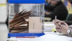 Mesa electoral de las Elecciones Generales de 2019 en Zaragoza.. gsc1