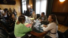 Foto de la primera reunión de la junta de portavoces en el Ayuntamiento de Zaragoza