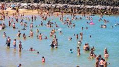 bathers-g77ab88739_1280