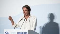 El expresidente del Gobierno José María Aznar interviene en un acto del Partido Popular en Málaga.