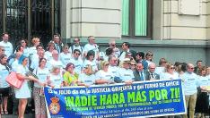 Concentración de letrados en la plaza de España de Zaragoza