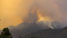 El incendio continúa sin control en La Palma