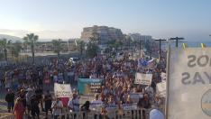 Manifestación en Oropesa para pedir soluciones a la regresión de la costa.