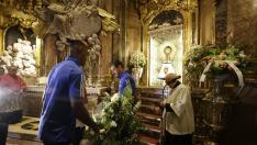 El Real Zaragoza hace su tradicional ofrenda a la Virgen del Pilar (18)